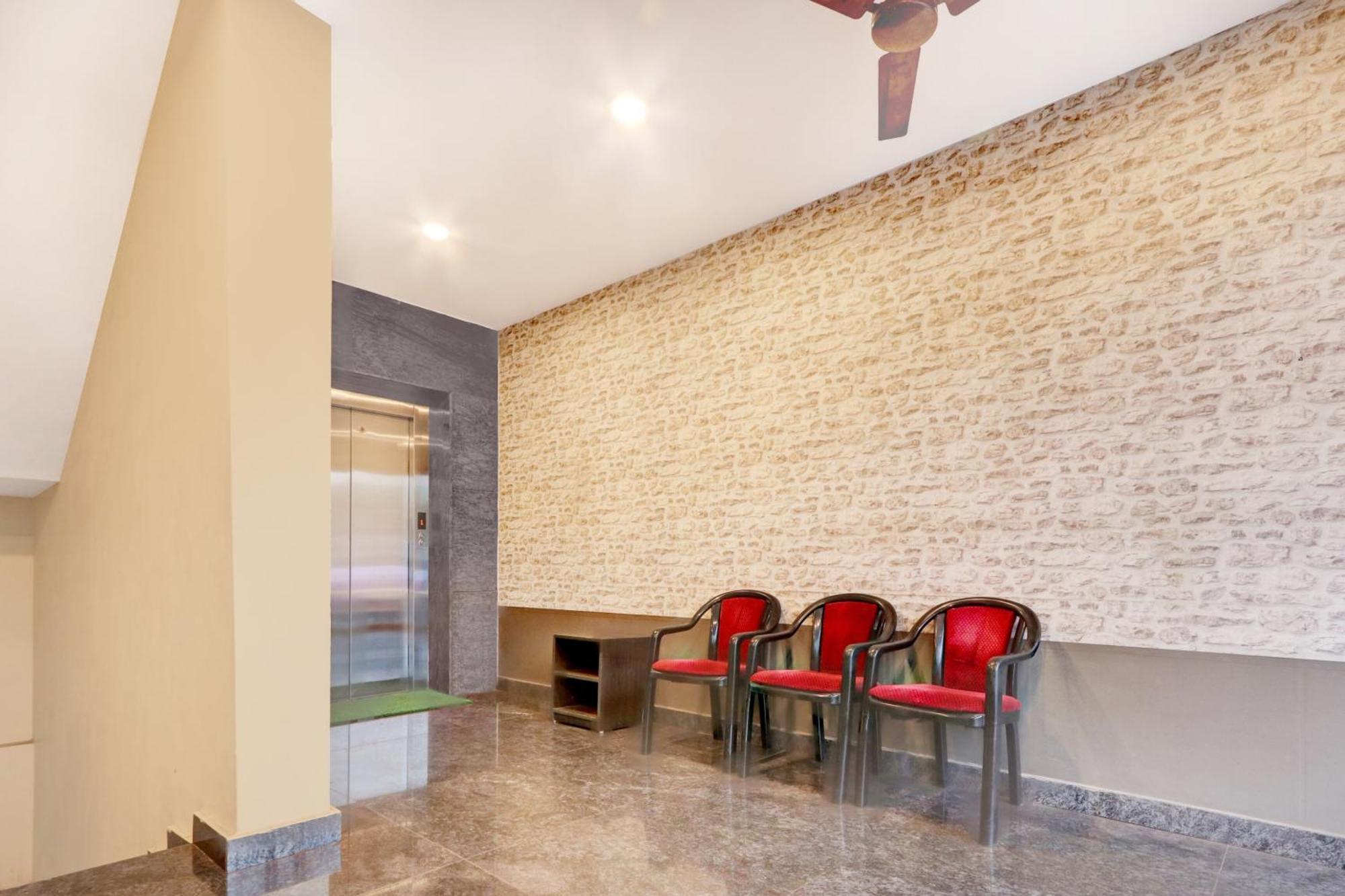 Hotel Super Townhouse Daba Garden Road Visakhapatnam Exterior foto